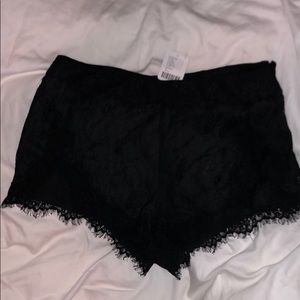 NWT lace shorts
